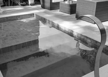 Projeto e obra reforma deck e piscina Pendotiba